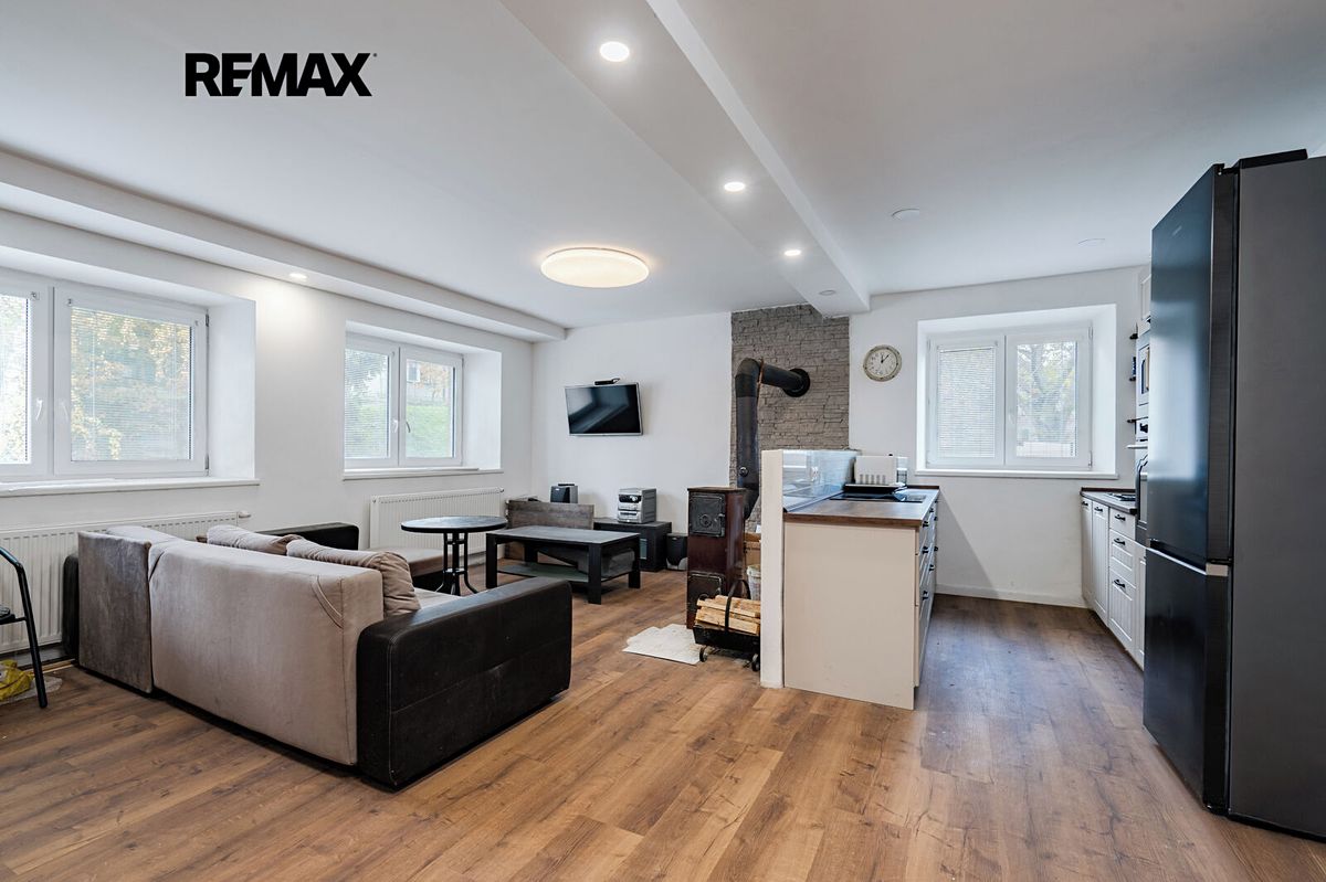 Prodej rodinného domu 240 m², pozemek 503 m²